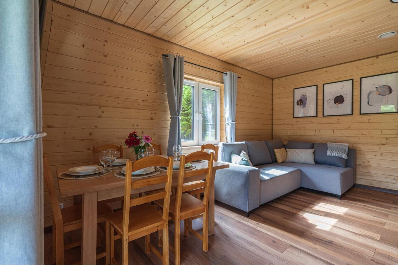 Roztoczanska Ostoja Appartement Adamow  Buitenkant foto