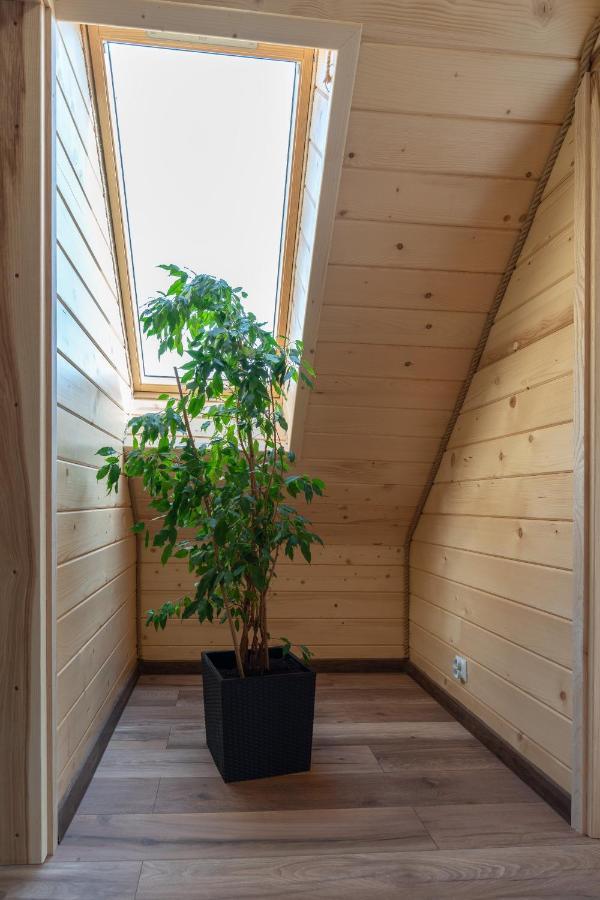 Roztoczanska Ostoja Appartement Adamow  Buitenkant foto